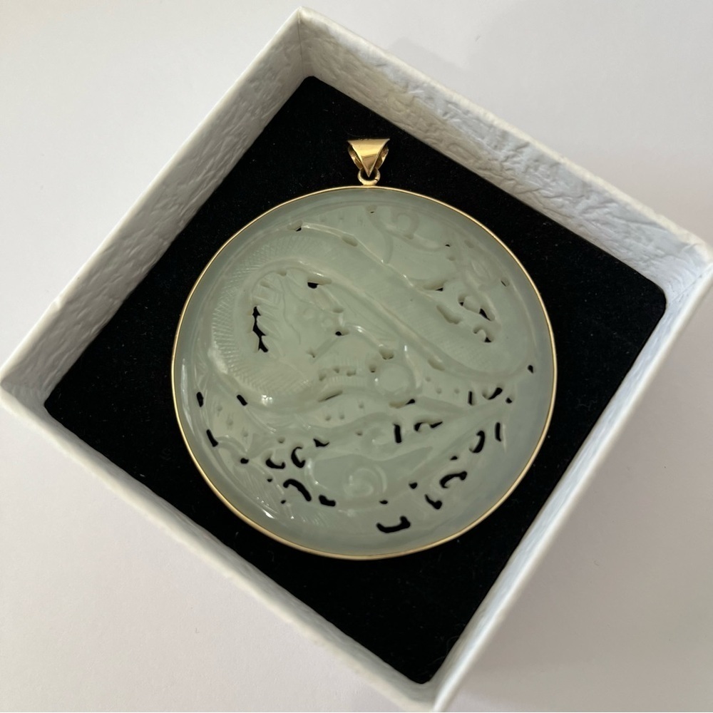 14k Gold Chinese Dragon Carved Round Pendant
